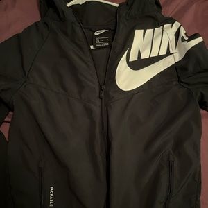 Boys size large Nike wind breaker